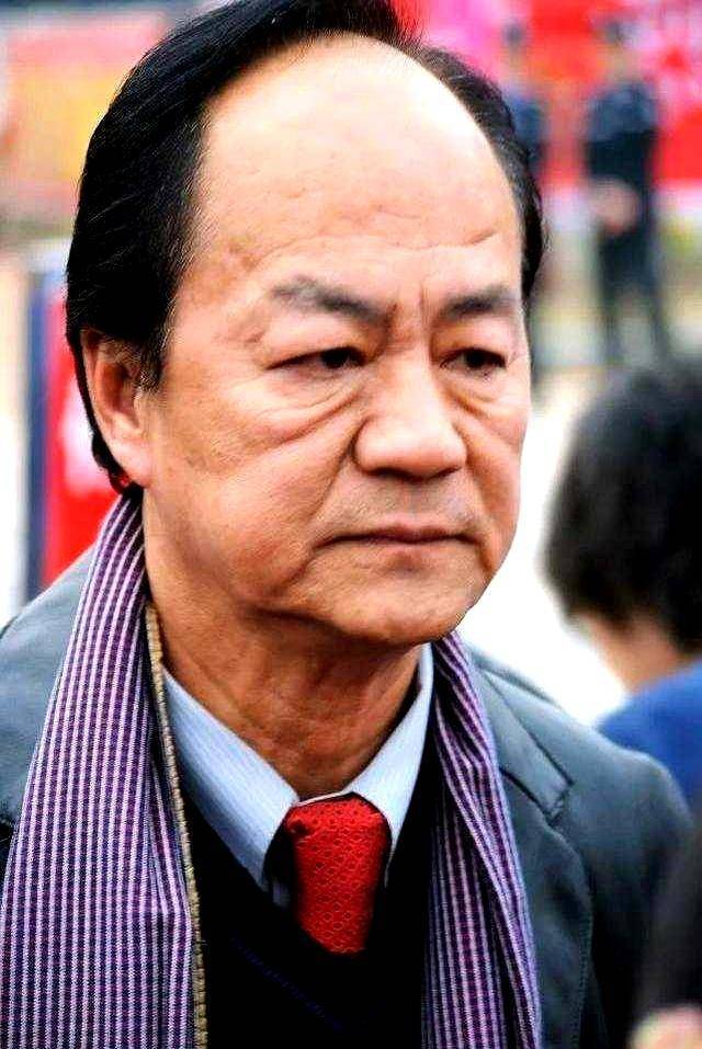 79岁狄龙谈张国荣泪崩 含泪唱《当年情》称想哥哥