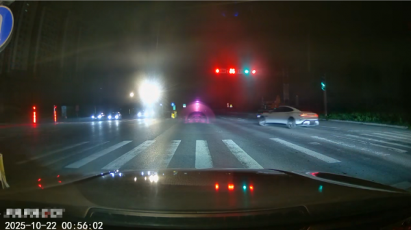 5策略 深夜街头闯红灯、漂移？临潼警方：行拘10日罚700元记6分